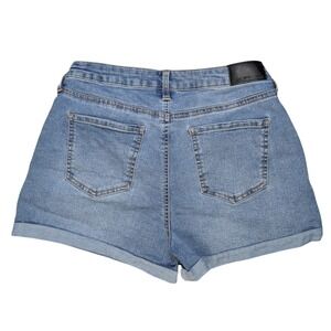 BCBGeneration Size 7 28" Pleated Trouser Denim Shorts Light Wash Blue Cotton